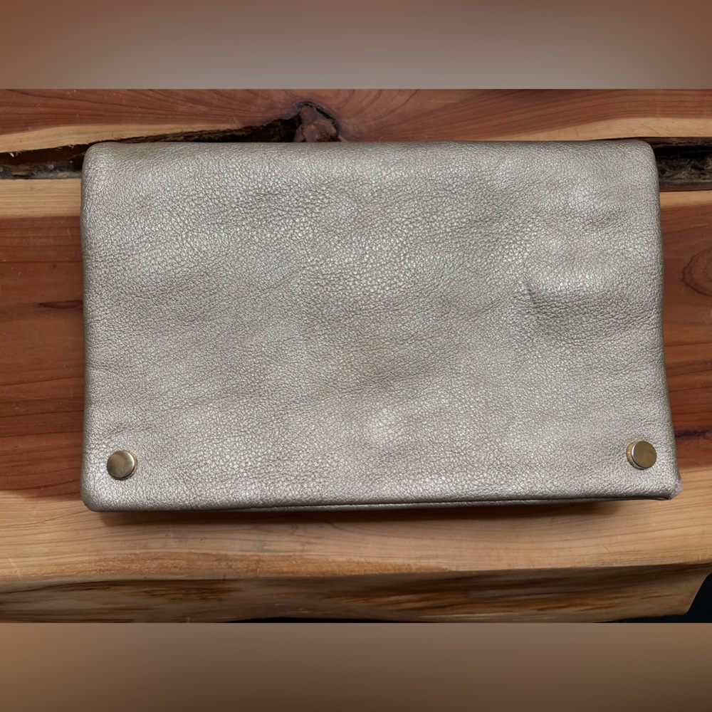 Gold clutch